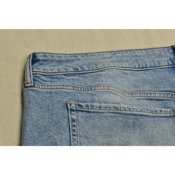 NEW Old Navy O.G. Straight Jeans Womens Plus Size 26 High-Rise Light Wash Denim - Picture 7 of 8